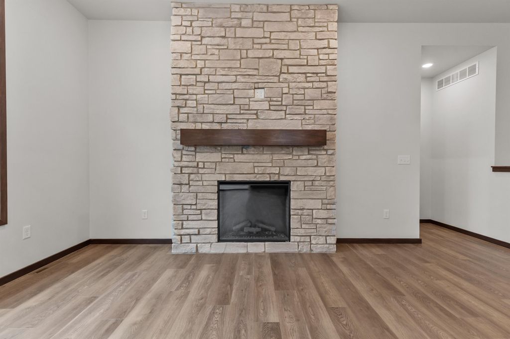 Photo of 3710 E CALLALILLY Lane, APPLETON, WI 54913 (MLS # 50315277)