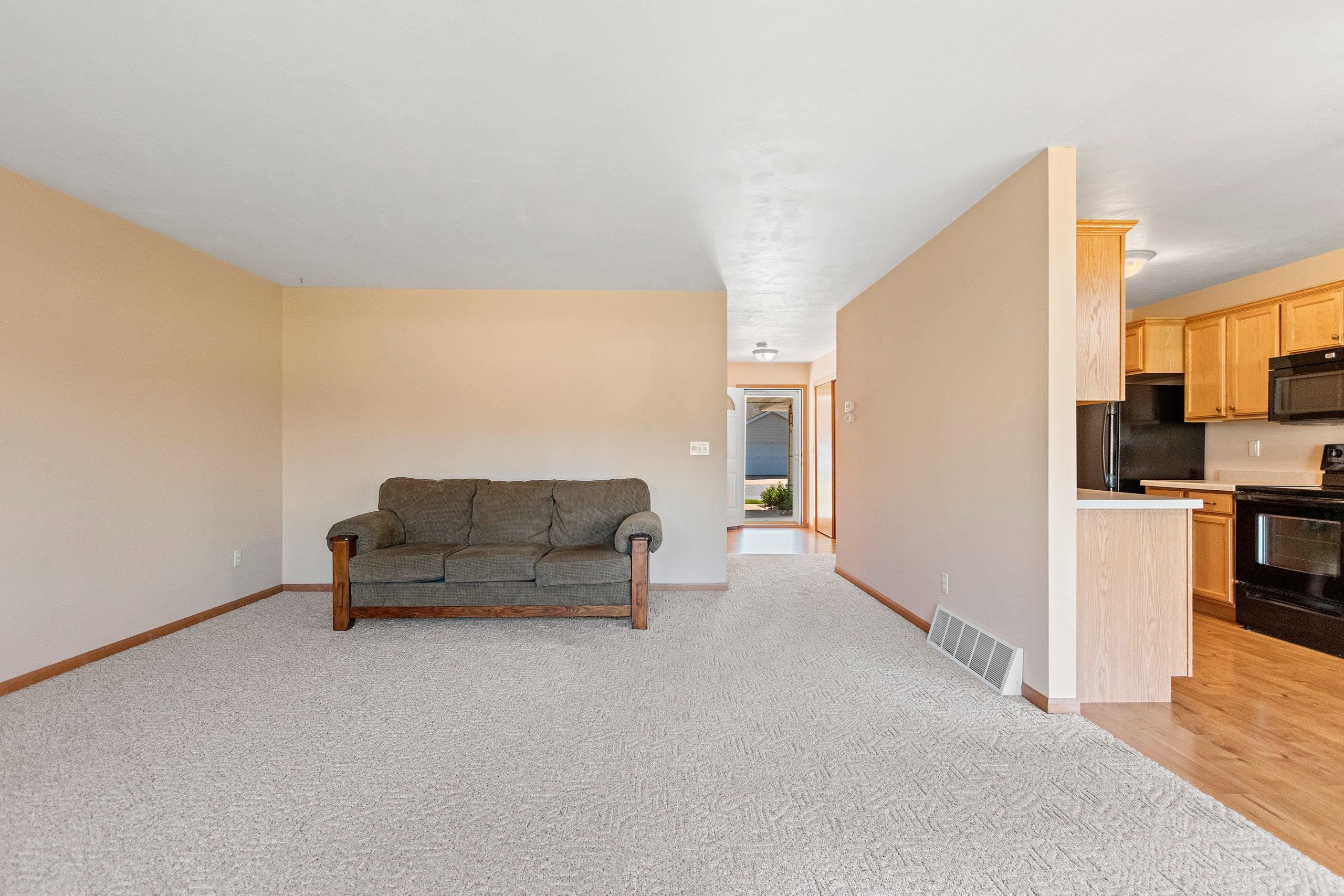 Shawano, Wisconsin 54166, United States, 2 Bedrooms Bedrooms, ,2 BathroomsBathrooms,Residential,Pending,180881