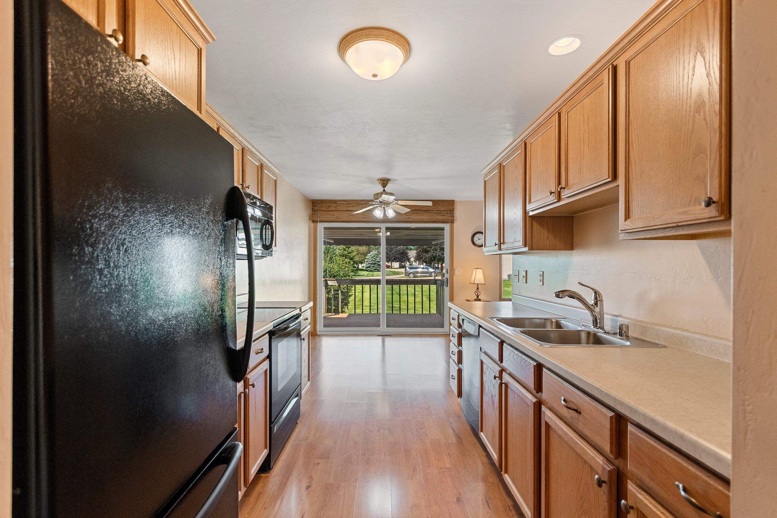 Shawano, Wisconsin 54166, United States, 2 Bedrooms Bedrooms, ,2 BathroomsBathrooms,Residential,Pending,180881