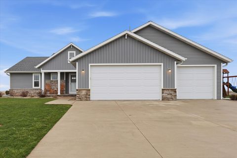 Photo of N9376 DUSTY Drive, APPLETON, WI 54915 (MLS # 50323753)