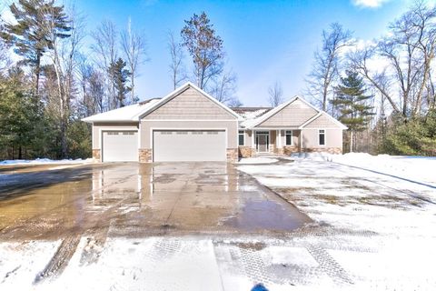 Photo of W1374 MADSEN Road, MARINETTE, WI 54143 (MLS # 50323178)