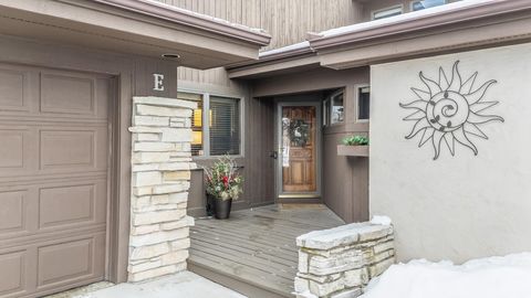 Photo of 2661 NORTHERN Road #E, APPLETON, WI 54914 (MLS # 50321777)