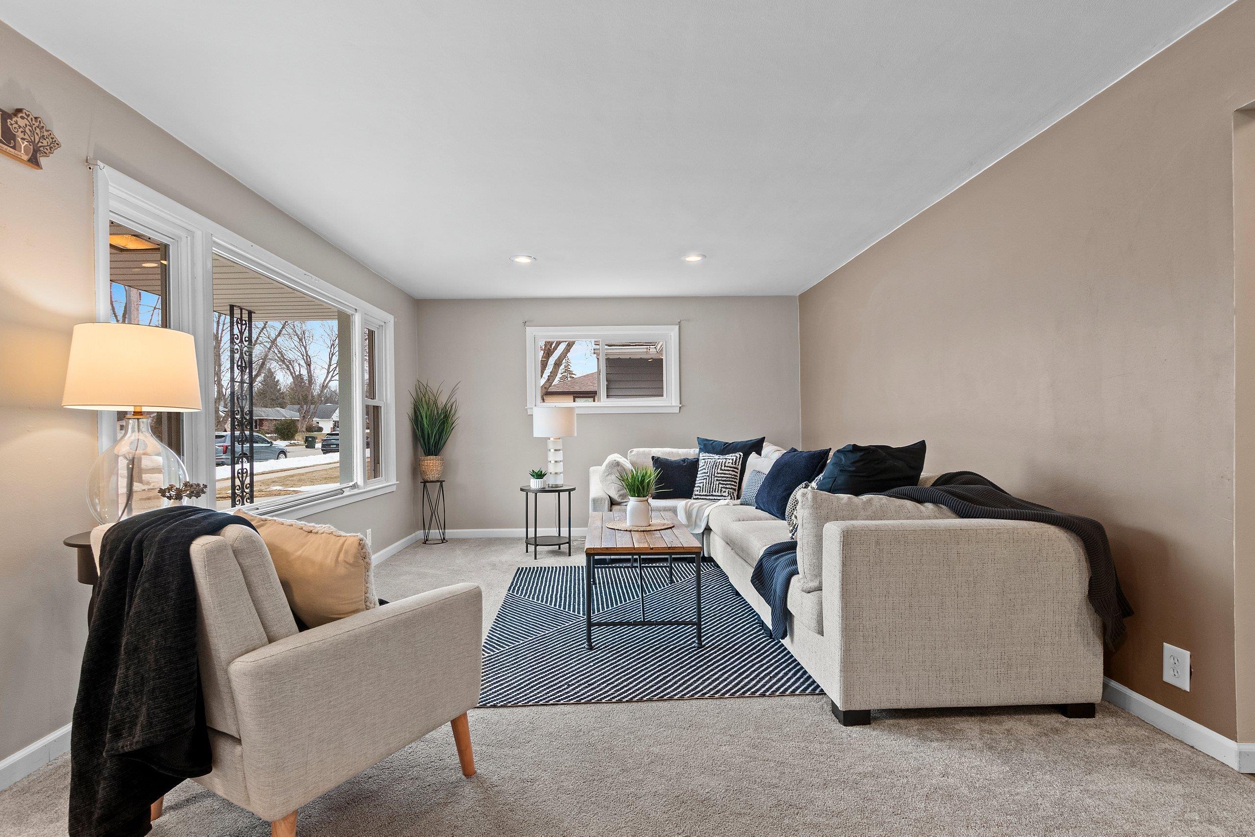 1501 OAKRIDGE Avenue