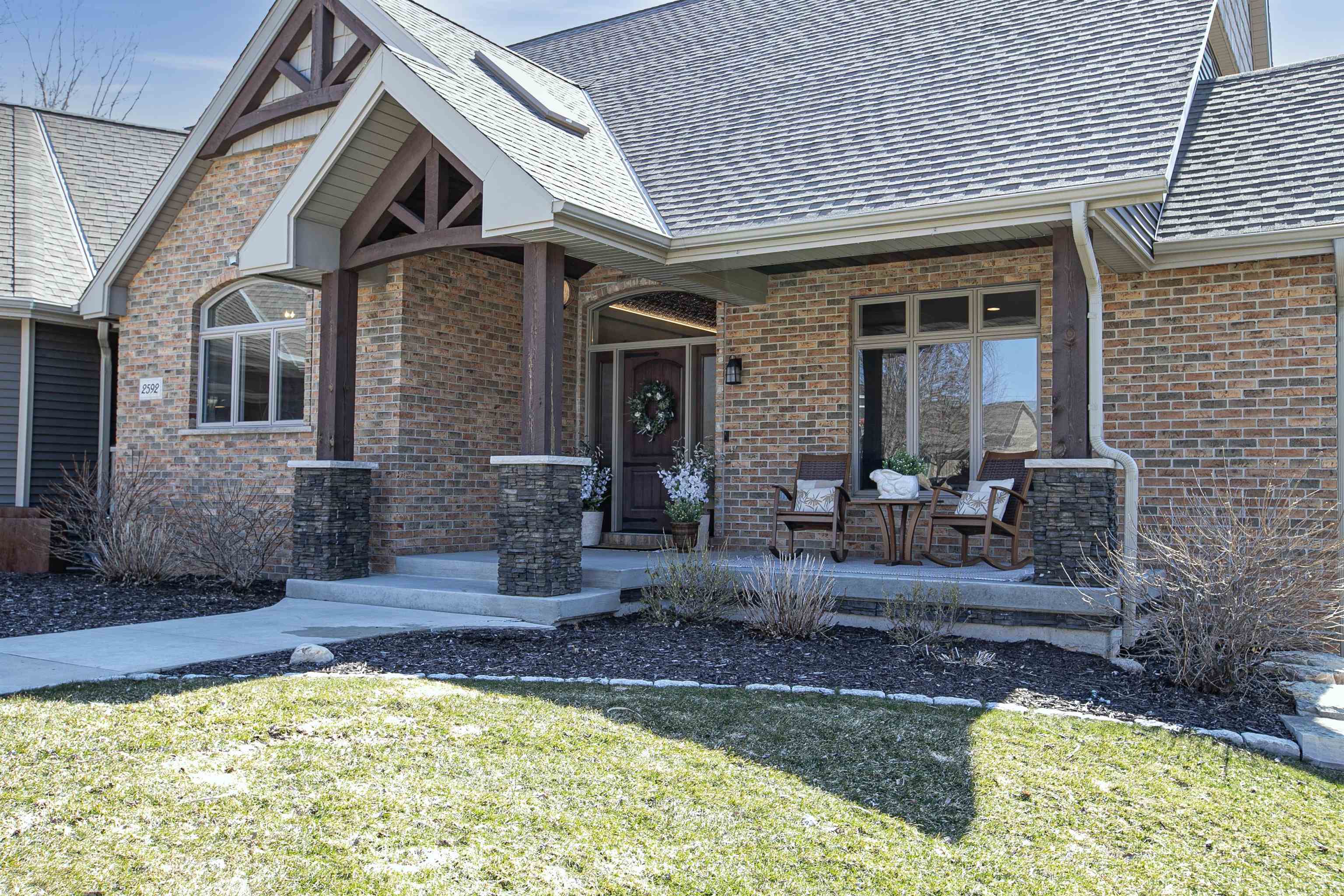 2592 REMINGTON Court