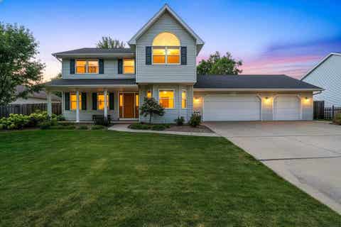 Photo of 839 MANDALAY Terrace, DE PERE, WI 54115 (MLS # 50330561)