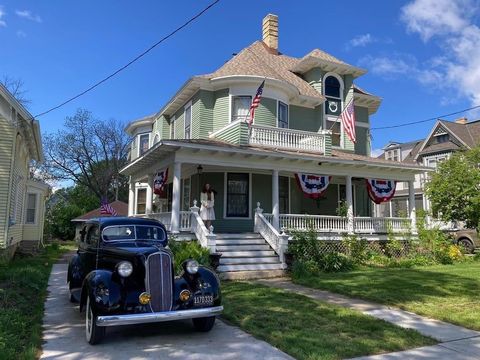 Photo of 1133 ALGOMA Boulevard, OSHKOSH, WI 54901 (MLS # 50321275)