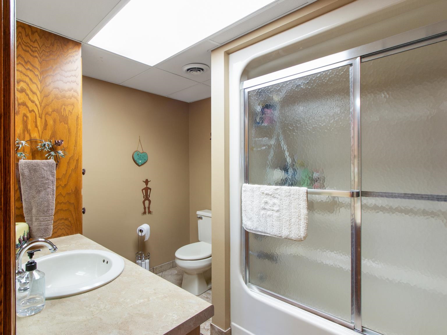 Green Bay, Wisconsin 54311, United States, 4 Bedrooms Bedrooms, ,3 BathroomsBathrooms,Residential,Active,121933