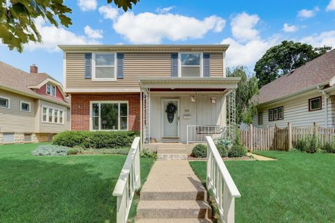 Photo of 3424 N Weil St, Milwaukee, WI 53212 (MLS # 1841932)