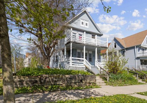 Photo of 2111 N 34th St, Milwaukee, WI 53208 (MLS # 1873735)