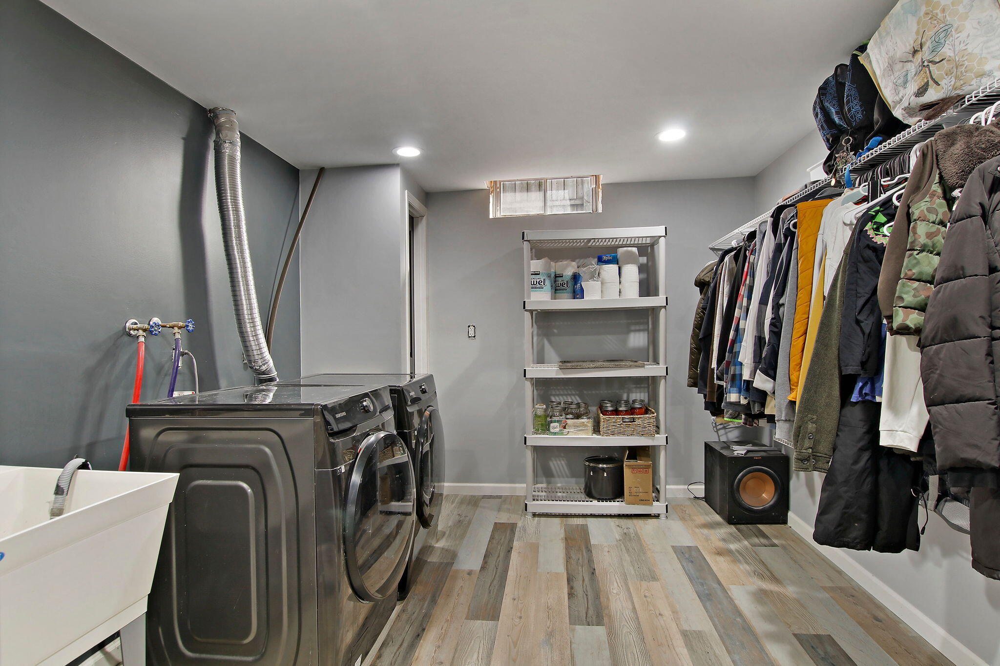 Kenosha, Wisconsin 53142, United States, 4 Bedrooms Bedrooms, ,3 BathroomsBathrooms,Residential,Active,34746