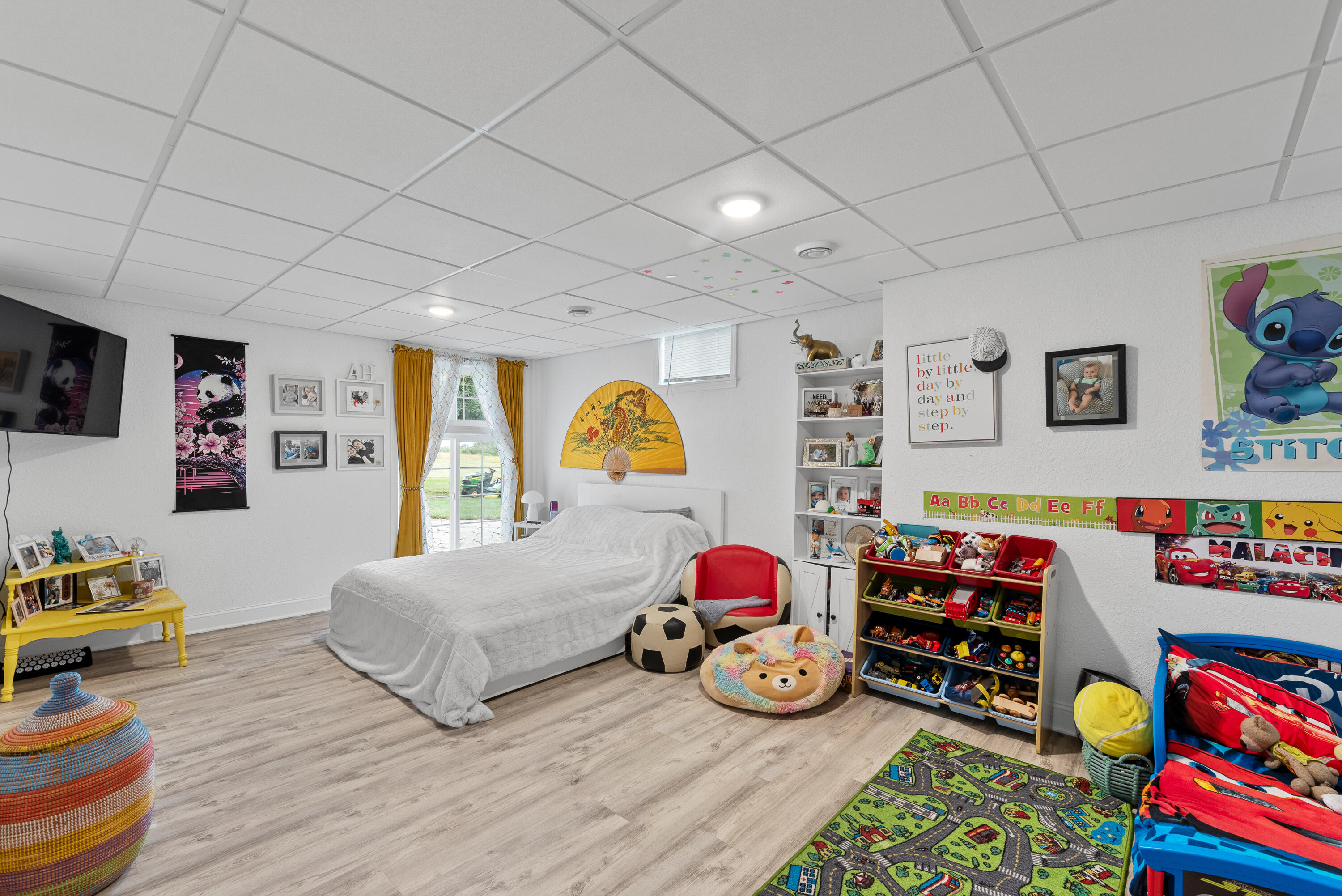 Port Washington, Wisconsin 53074, United States, 5 Bedrooms Bedrooms, ,4 BathroomsBathrooms,Residential,Pending,44999