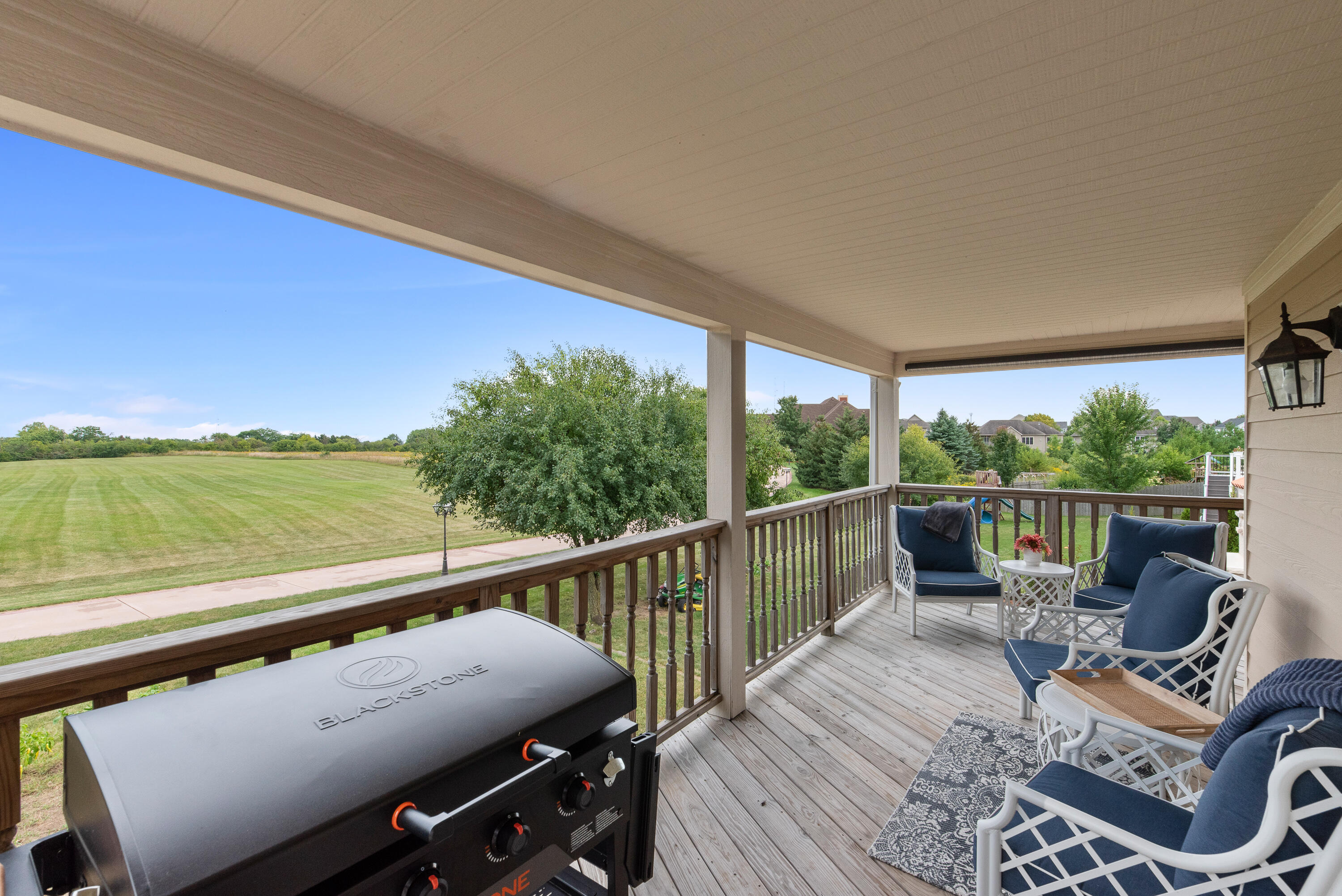 Port Washington, Wisconsin 53074, United States, 5 Bedrooms Bedrooms, ,4 BathroomsBathrooms,Residential,Pending,44999