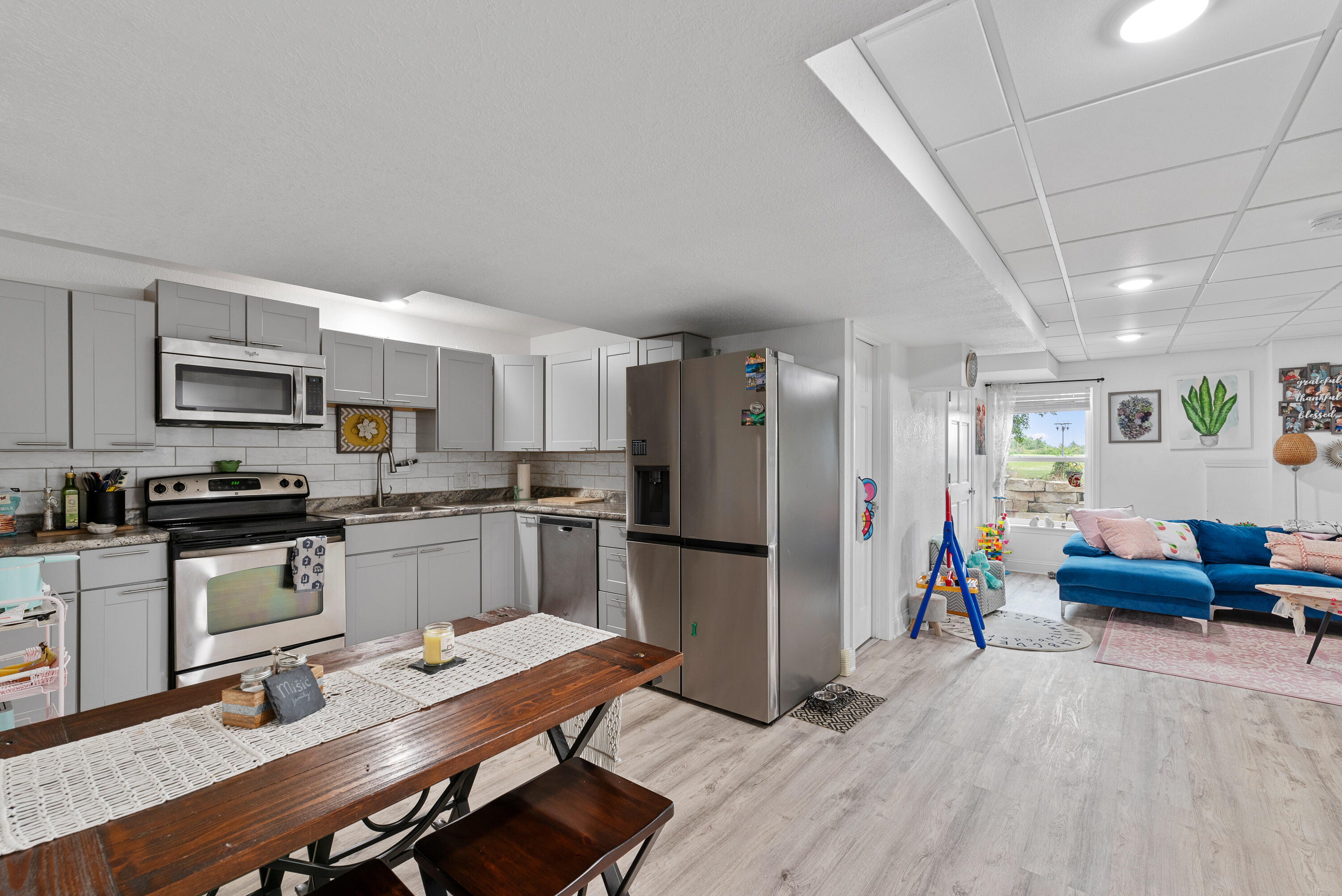 Port Washington, Wisconsin 53074, United States, 5 Bedrooms Bedrooms, ,4 BathroomsBathrooms,Residential,Pending,44999