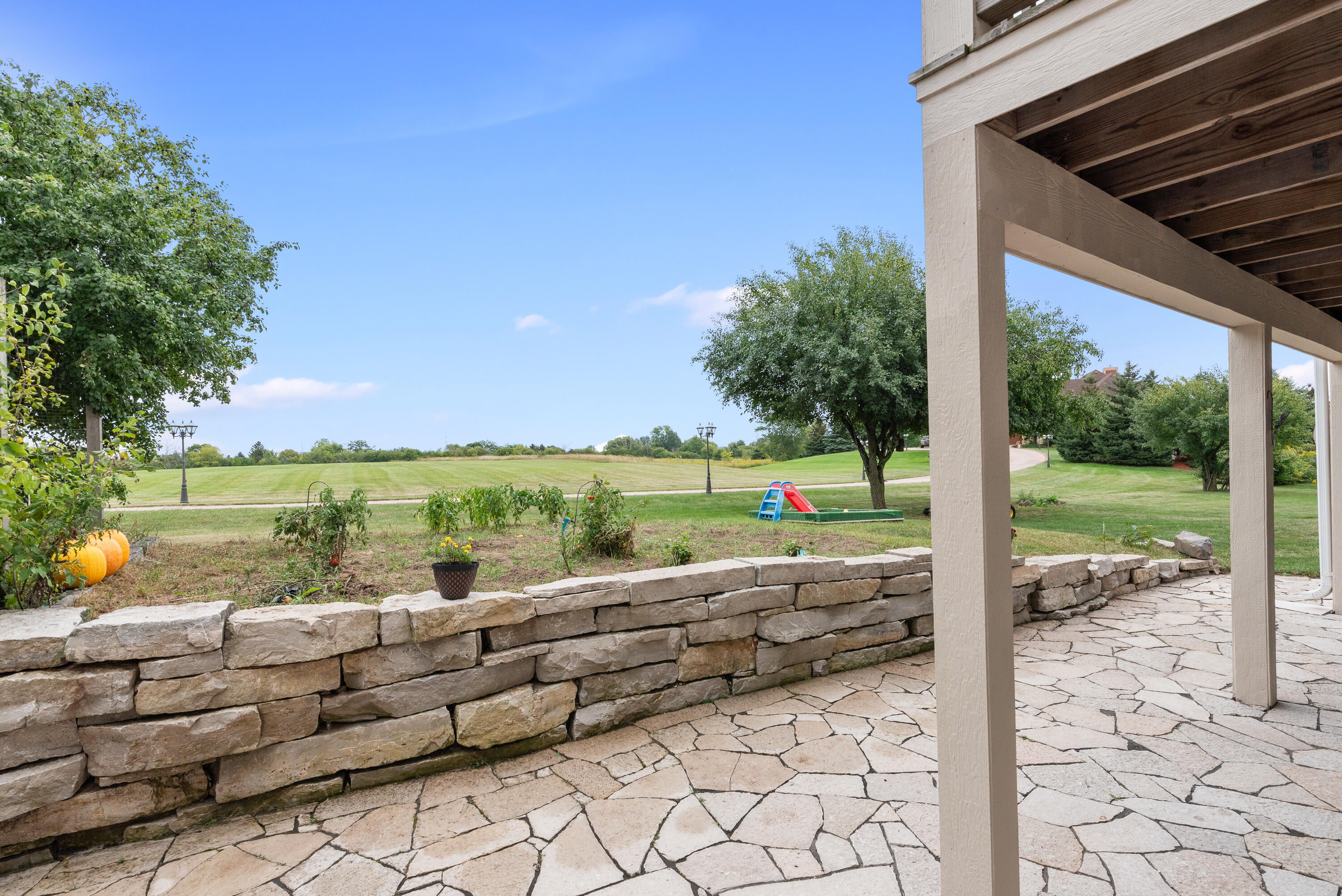 Port Washington, Wisconsin 53074, United States, 5 Bedrooms Bedrooms, ,4 BathroomsBathrooms,Residential,Pending,44999