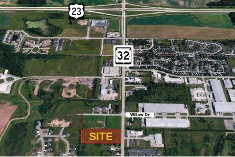 Photo of Lt0 N Main St, Sheboygan Falls, WI 53085 (MLS # 1742629)