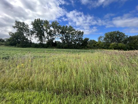 Photo of 3431 E Fitzsimmons Rd, Oak Creek, WI 53154 (MLS # 1848515)