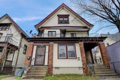 Photo of 3259 N Holton St, Milwaukee, WI 53212 (MLS # 1869390)