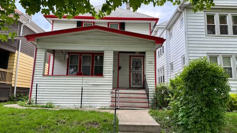 3625 N 19th St, Milwaukee, WI 53206 - #: 1882288