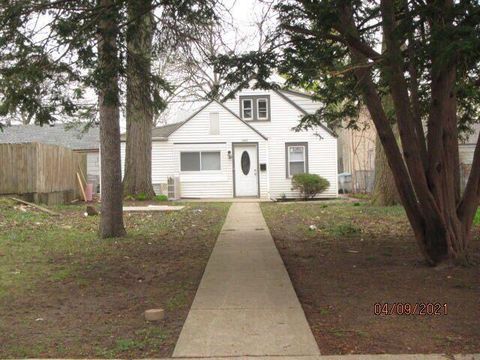 Photo of 6962 W Medford Ave, Milwaukee, WI 53218 (MLS # 1775092)