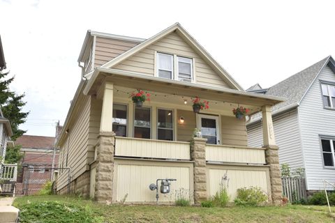 Photo of 3056 N Pierce St, Milwaukee, WI 53212 (MLS # 1843235)