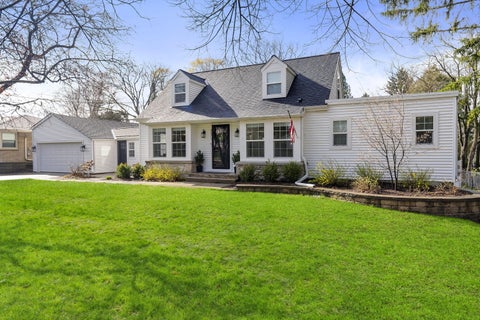 Photo of N69W5571 Bridge Rd, Cedarburg, WI 53012 (MLS # 1874113)