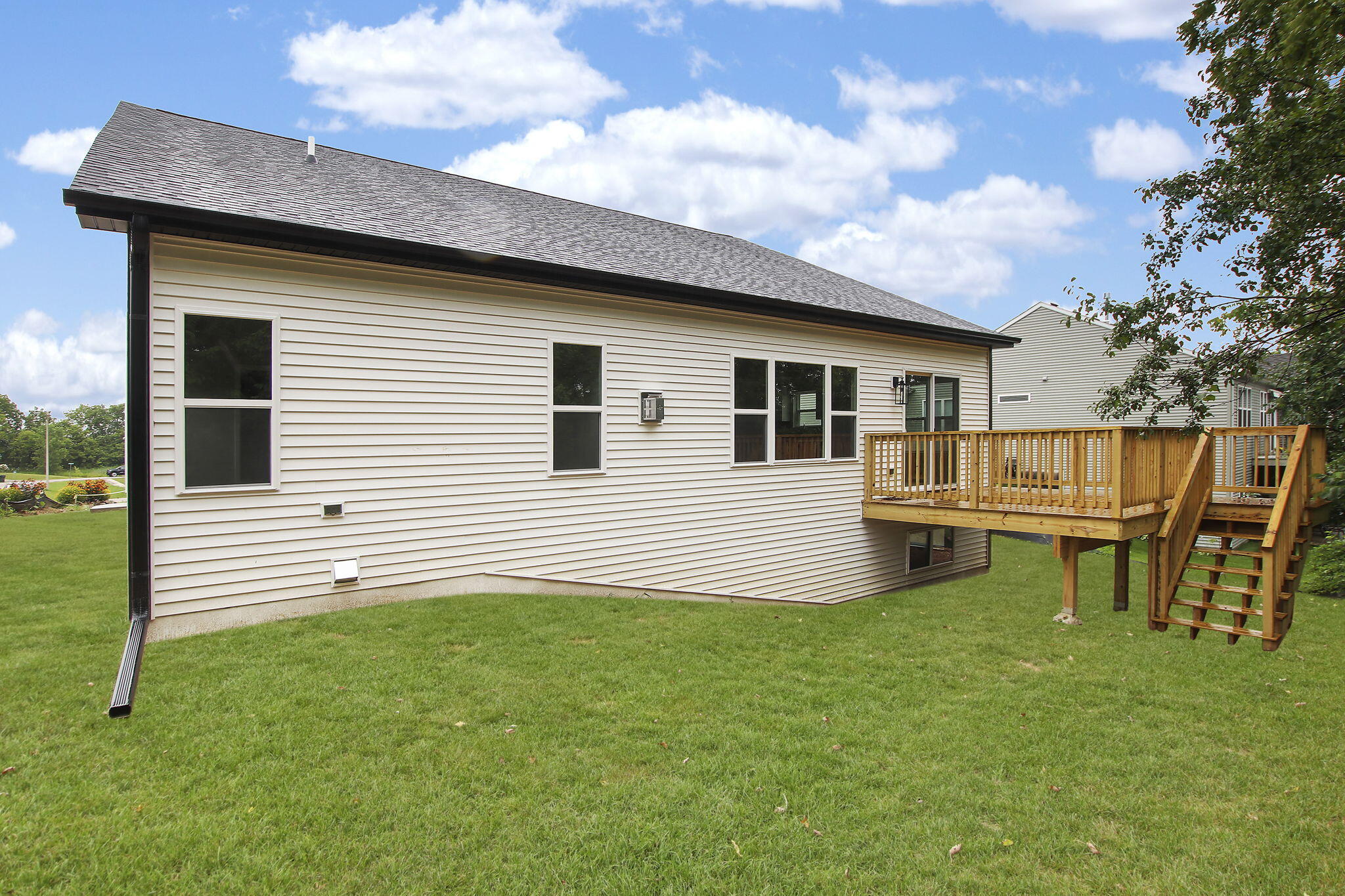 Twin Lakes, Wisconsin 53181, United States, 3 Bedrooms Bedrooms, ,2 BathroomsBathrooms,Residential,Active,43113