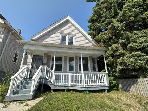 Photo of 3237 N Holton St, Milwaukee, WI 53212 (MLS # 1861608)