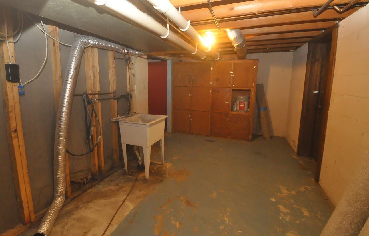 Racine, Wisconsin 53406, United States, 4 Bedrooms Bedrooms, ,2 BathroomsBathrooms,Residential,Active,32088