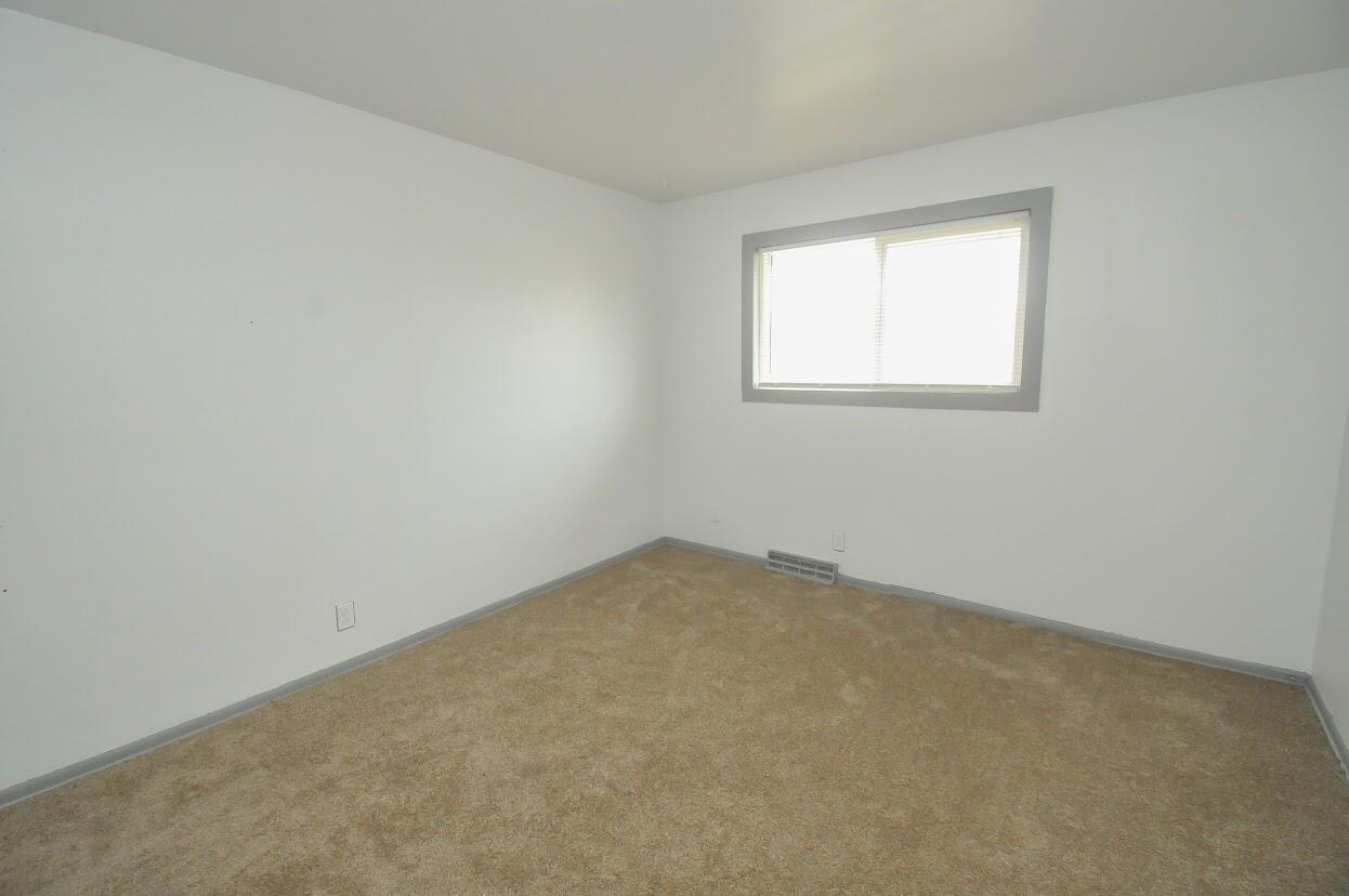 Racine, Wisconsin 53406, United States, 4 Bedrooms Bedrooms, ,2 BathroomsBathrooms,Residential,Active,32088