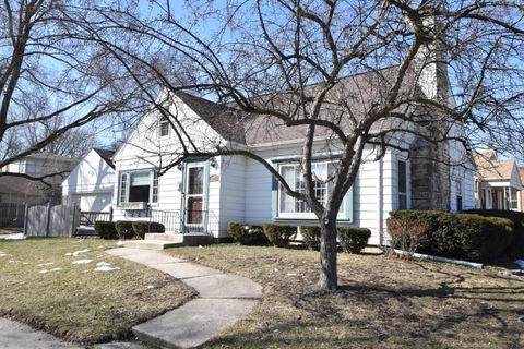Photo of 8000 W Auer Ave, Milwaukee, WI 53222 (MLS # 1827955)