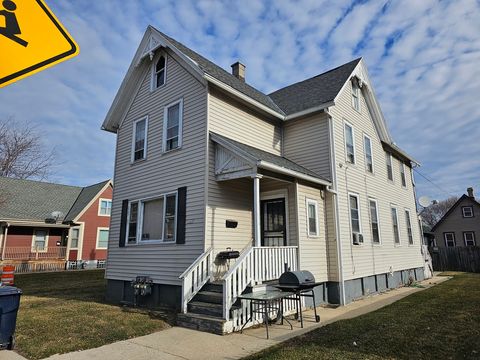 Photo of 2428 N 6th St, Milwaukee, WI 53212 (MLS # 1860383)