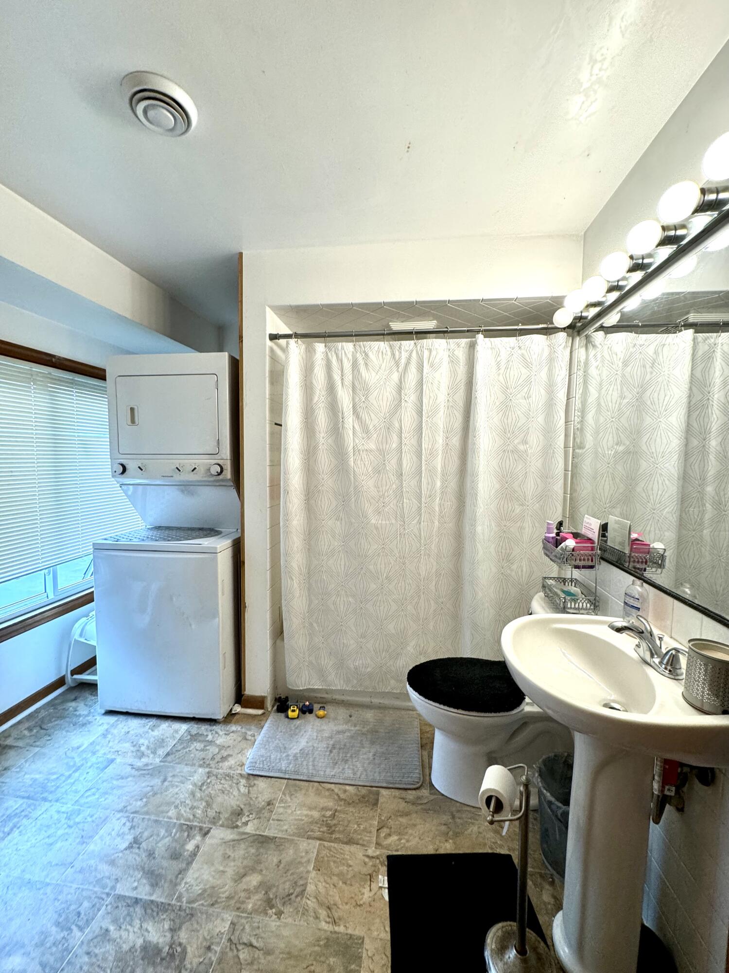 Kenosha, Wisconsin 53144, United States, ,Residential,Active,53128