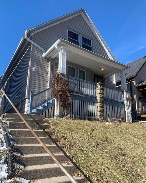 Photo of 1007 S 31st St, Milwaukee, WI 53215 (MLS # 1867002)
