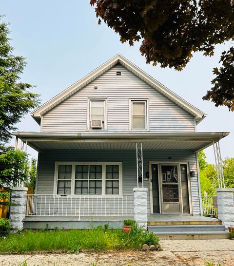 Photo of 715 S Shea Ave, Milwaukee, WI 53215 (MLS # 1835099)