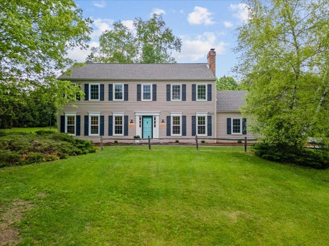 Photo of 4896 River Vista Dr, Cedarburg, WI 53012 (MLS # 1875806)