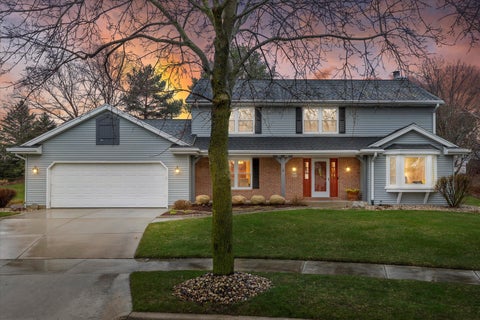 Photo of N103W7576 St James Ct, Cedarburg, WI 53012 (MLS # 1869969)