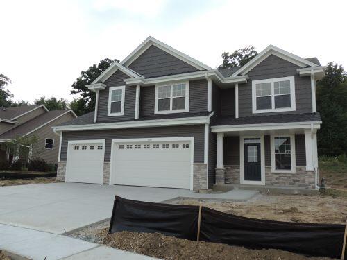 Photo 1 of 36 — 1450 Woodside Dr, Oconomowoc, WI 53066