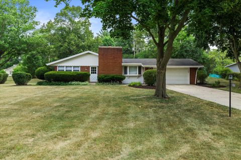 Photo of 4400 Cherokee Dr, Brookfield, WI 53045 (MLS # 1845523)