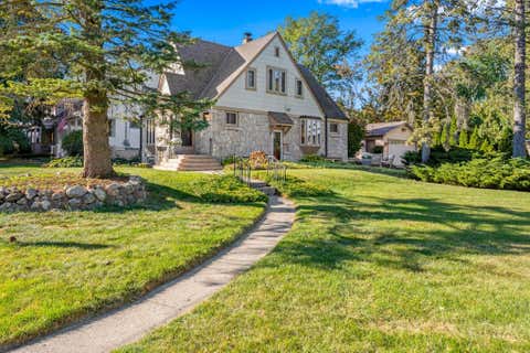 Photo of N40W6070 Jackson St, Cedarburg, WI 53012 (MLS # 1892882)