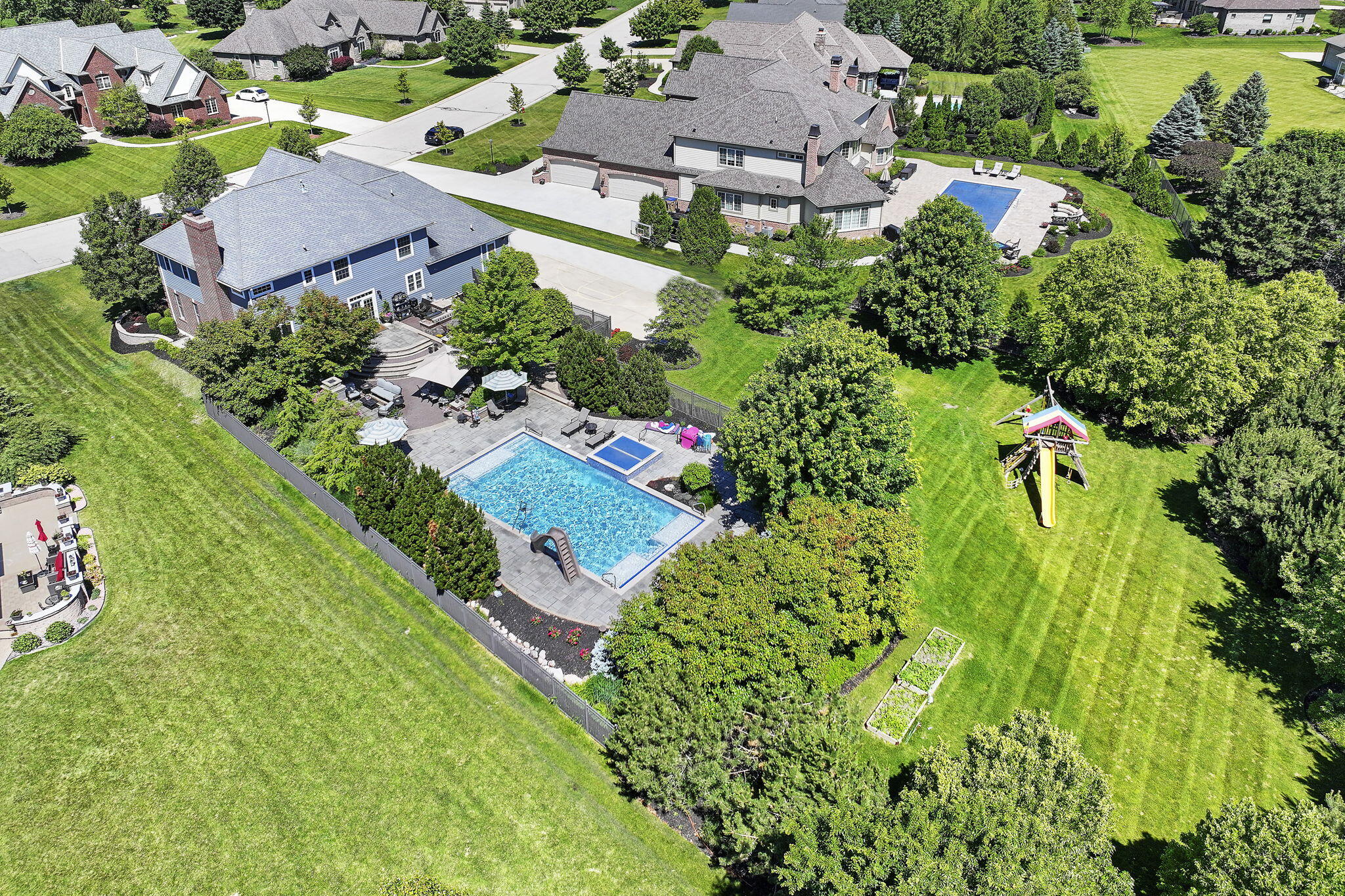 Pleasant Prairie, Wisconsin 53158, United States, 5 Bedrooms Bedrooms, ,5 BathroomsBathrooms,Residential,Active,54258