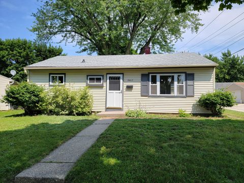 3462 S 63rd St, Milwaukee, WI 53219 - #: 1883270