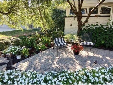 Fontana, Wisconsin 53125, United States, 4 Bedrooms Bedrooms, ,4 BathroomsBathrooms,Residential,Pending,32470