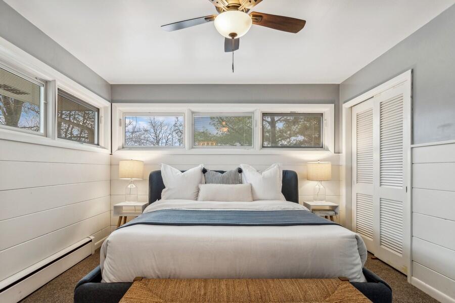 Fontana, Wisconsin 53125, United States, 4 Bedrooms Bedrooms, ,4 BathroomsBathrooms,Residential,Pending,32470