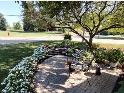 Fontana, Wisconsin 53125, United States, 4 Bedrooms Bedrooms, ,4 BathroomsBathrooms,Residential,Pending,32470