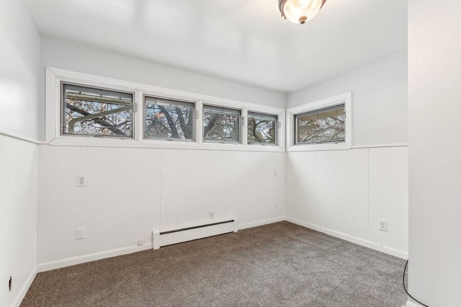 Fontana, Wisconsin 53125, United States, 4 Bedrooms Bedrooms, ,4 BathroomsBathrooms,Residential,Pending,32470