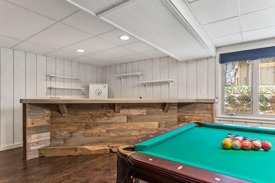 Fontana, Wisconsin 53125, United States, 4 Bedrooms Bedrooms, ,4 BathroomsBathrooms,Residential,Pending,32470