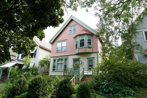 Photo of 2328 N Booth St, Milwaukee, WI 53212 (MLS # 1809050)