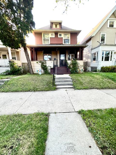 Photo of 1261 S 36th St, Milwaukee, WI 53215 (MLS # 1851746)