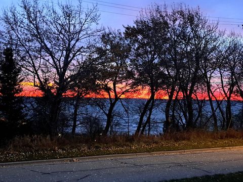 Photo of 425 N Powers St, Port Washington, WI 53074 (MLS # 1855841)