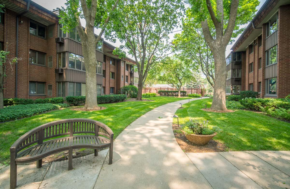 Photo 1 of 22 — 1219 N Jackson St, Milwaukee, WI 53202